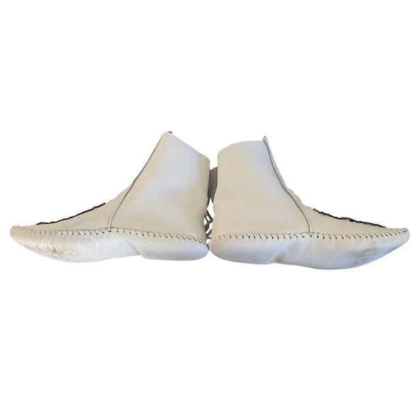 Taos Vintage Native American Hand Beaded Concho Ties Leather Moccasins Sz 9.5 - Picture 9 of 14